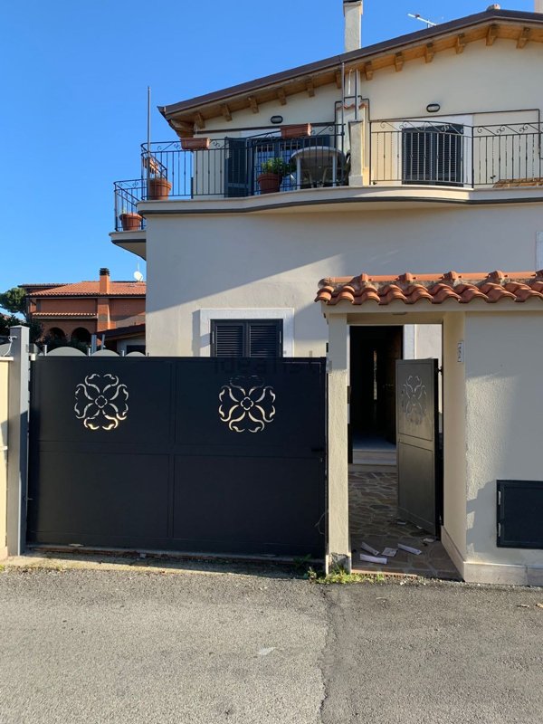 appartamento in vendita a Roma in zona Borghesiana