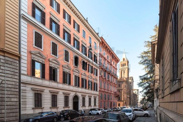 appartamento in vendita a Roma in zona Campo Marzio