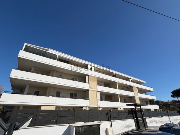 appartamento in vendita a Roma in zona Casal Morena