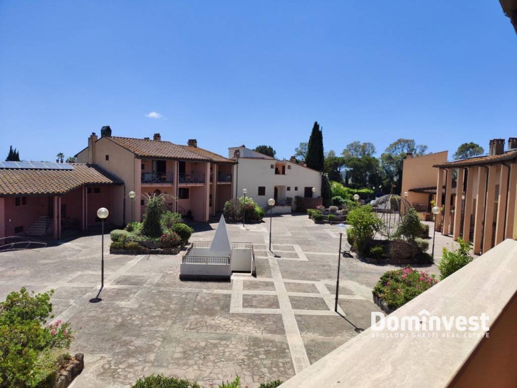 casa indipendente in vendita a Roma in zona Pantan Monastero