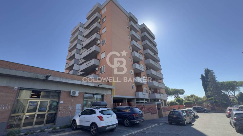 appartamento in vendita a Roma in zona EUR