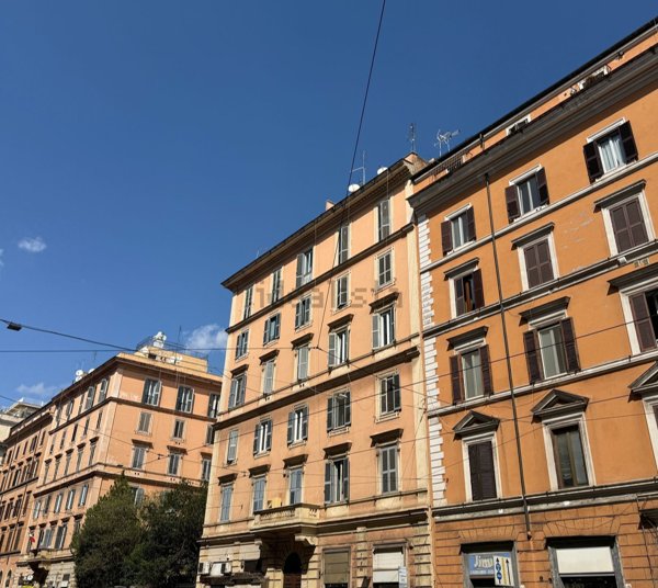 appartamento in vendita a Roma in zona Castro Pretorio