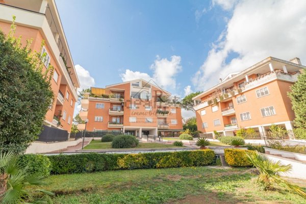 appartamento in vendita a Roma in zona Tor di Quinto