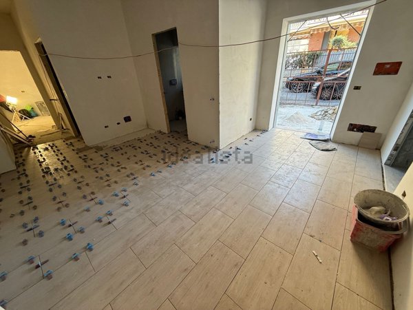 appartamento in vendita a Roma in zona Torre Angela