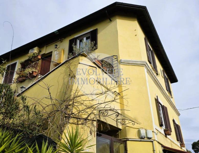 appartamento in vendita a Roma in zona Tuscolano