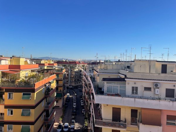 appartamento in vendita a Roma in zona Portuense