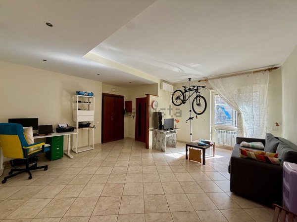 appartamento in vendita a Roma in zona Tuscolano