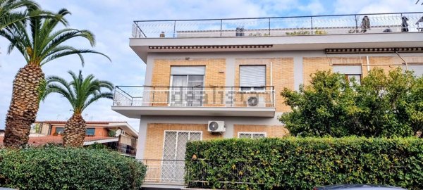 appartamento in vendita a Roma in zona Acilia