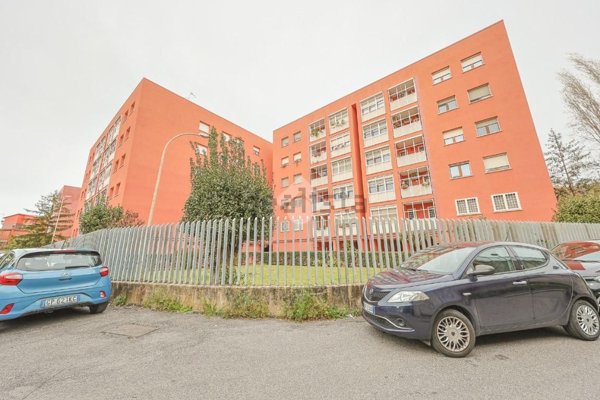 appartamento in vendita a Roma in zona Corviale