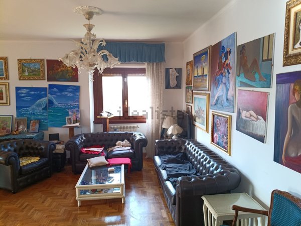 appartamento in vendita a Roma in zona Ardeatino