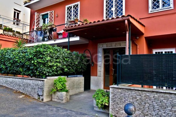appartamento in vendita a Roma in zona Gianicolense