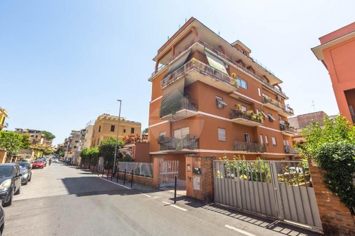 appartamento in vendita a Roma in zona Primavalle