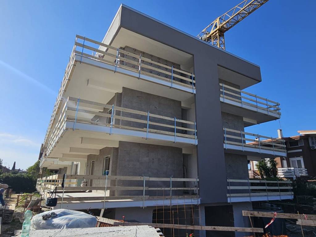 appartamento in vendita a Roma in zona Axa