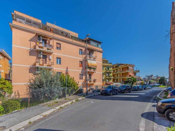 appartamento in vendita a Roma in zona Prenestino-Centocelle