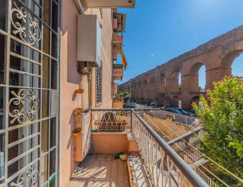 appartamento in vendita a Roma in zona Prenestino-Centocelle
