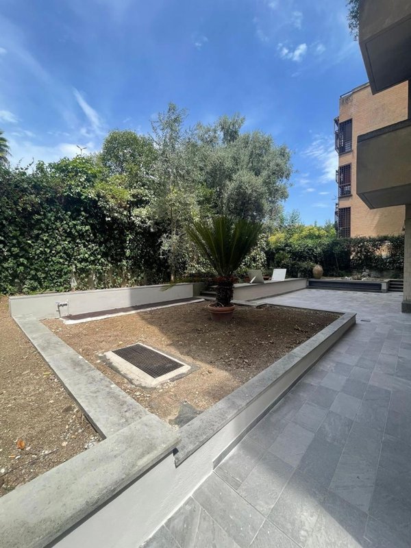 appartamento in vendita a Roma in zona Della Vittoria