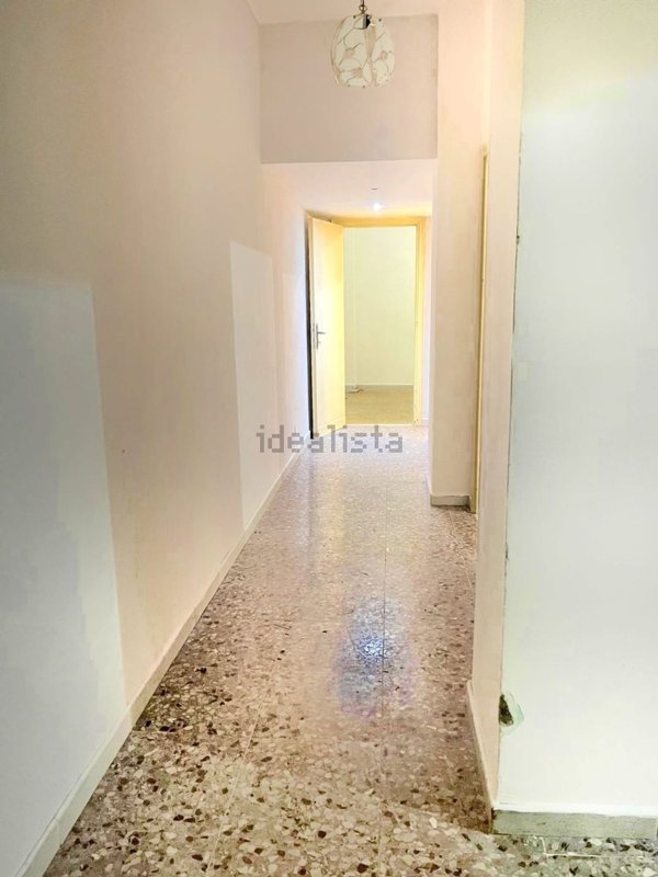 appartamento in vendita a Roma in zona Ostiense