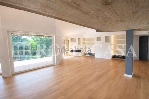 appartamento in vendita a Roma in zona Ardeatino