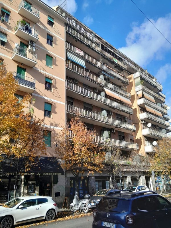 appartamento in vendita a Roma in zona Tuscolano