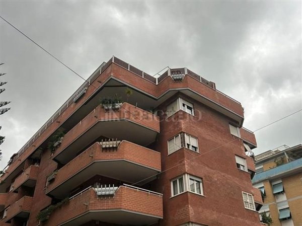 appartamento in vendita a Roma in zona Ostia