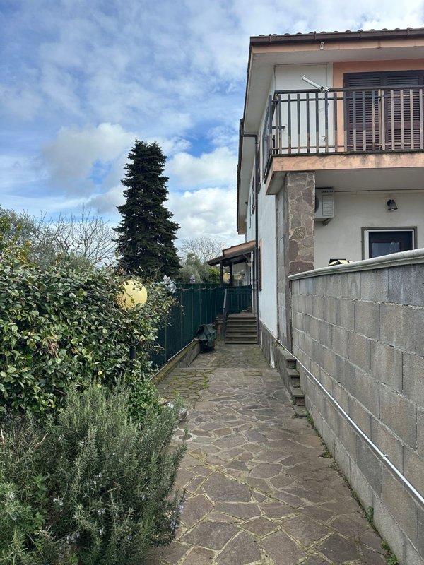 appartamento in vendita a Roma in zona Monte Migliore