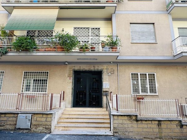 appartamento in vendita a Roma in zona Gianicolense