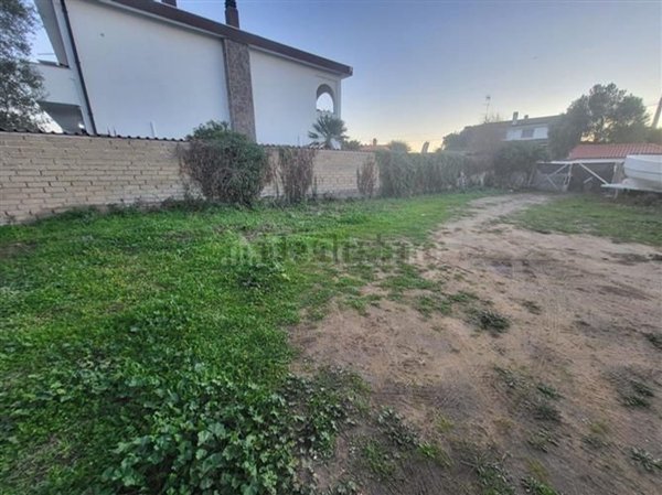 appartamento in vendita a Roma in zona Infernetto