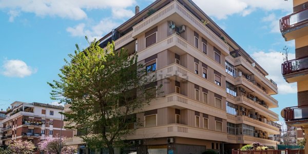 appartamento in vendita a Roma in zona Ostia