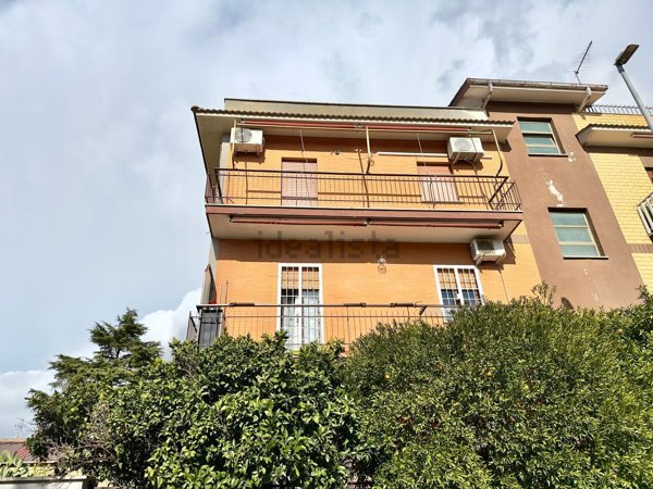 appartamento in vendita a Roma in zona Tor Bella Monaca