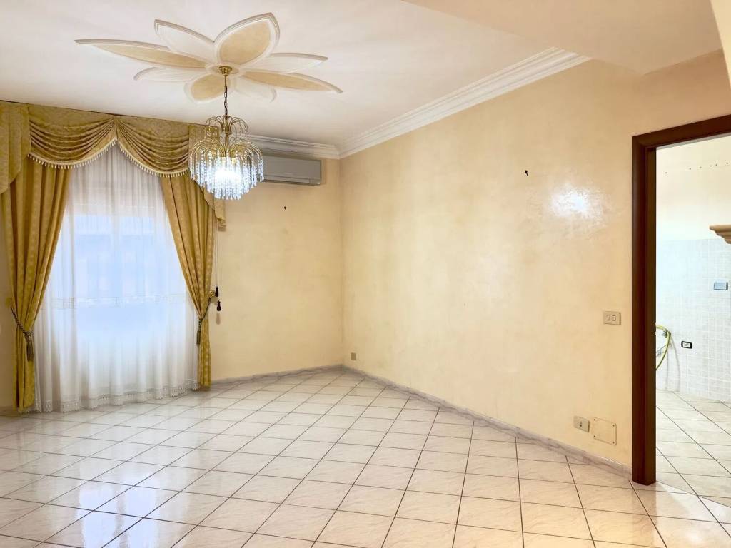 appartamento in vendita a Roma in zona Tor Bella Monaca