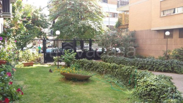 appartamento in vendita a Roma in zona Nomentano