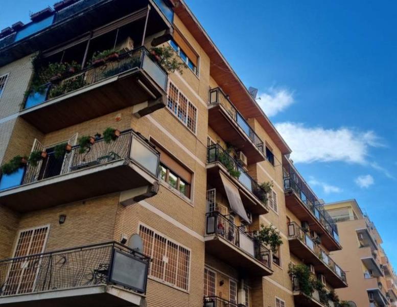 appartamento in vendita a Roma in zona Della Vittoria