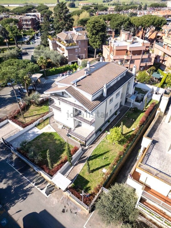 appartamento in vendita a Roma in zona Torre Gaia