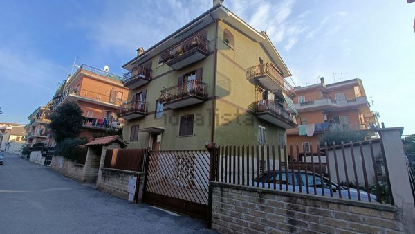 appartamento in vendita a Roma in zona Casalotti