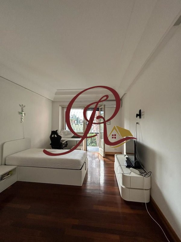 appartamento in vendita a Roma in zona Tor di Quinto