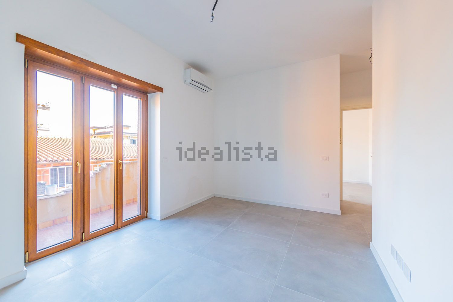 appartamento in vendita a Roma in zona Torre Angela