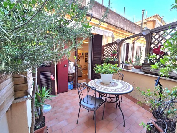 appartamento in vendita a Roma in zona Appio Latino