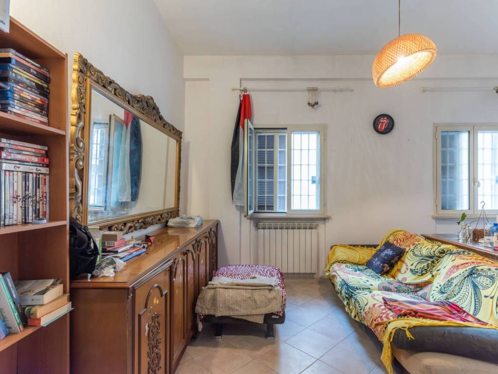 appartamento in vendita a Roma in zona Tuscolano
