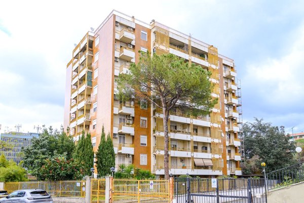 appartamento in vendita a Roma in zona Torrino