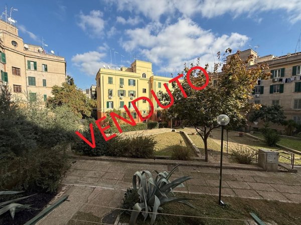 appartamento in vendita a Roma in zona Ostiense
