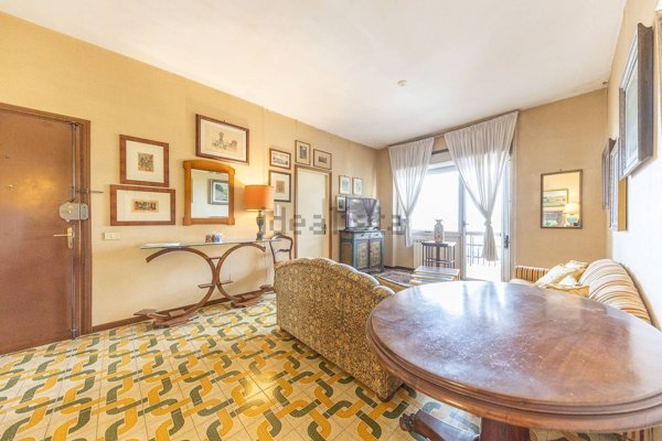 appartamento in vendita a Roma in zona Axa