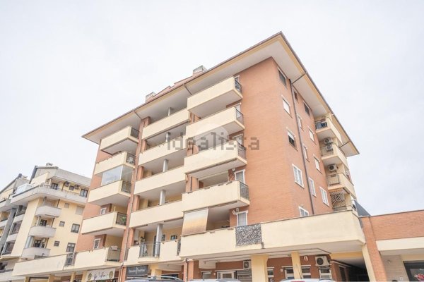 appartamento in vendita a Roma in zona Romanina