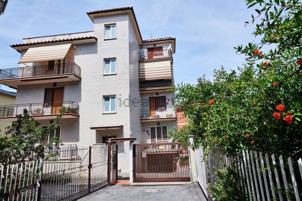 appartamento in vendita a Roma in zona Montespaccato