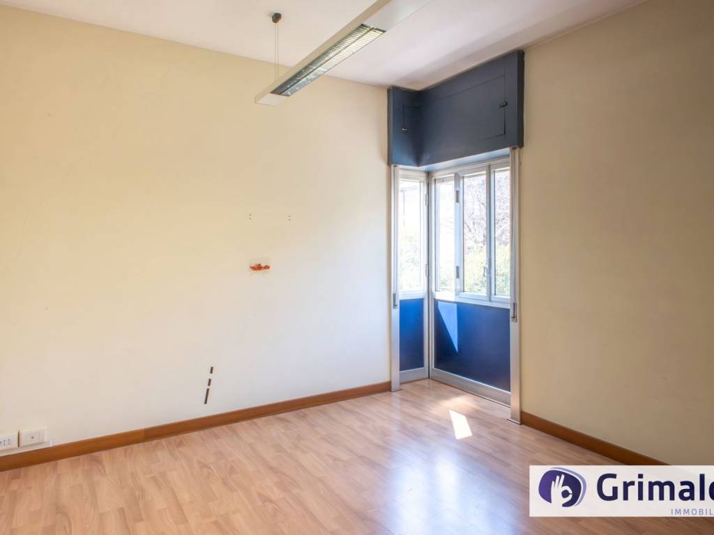 appartamento in vendita a Roma in zona Giuliano Dalmata