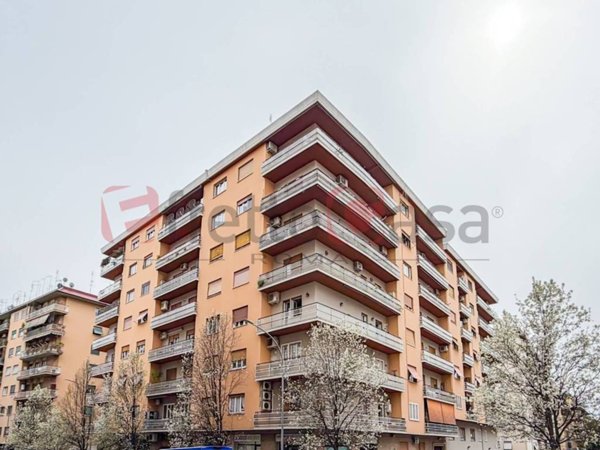 appartamento in vendita a Roma in zona Appio Latino