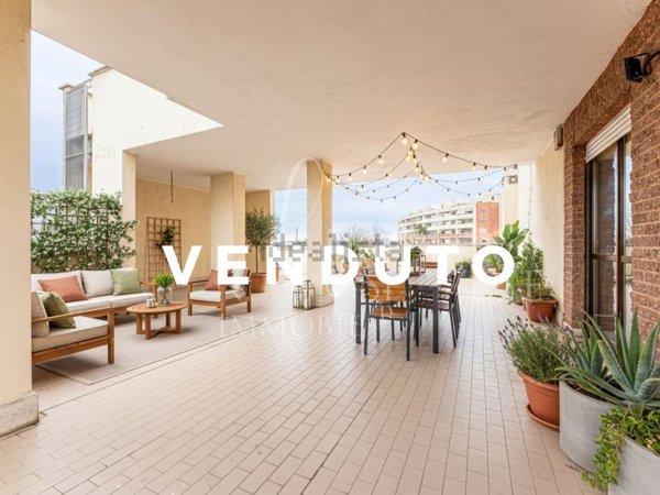 appartamento in vendita a Roma in zona Casal Monastero