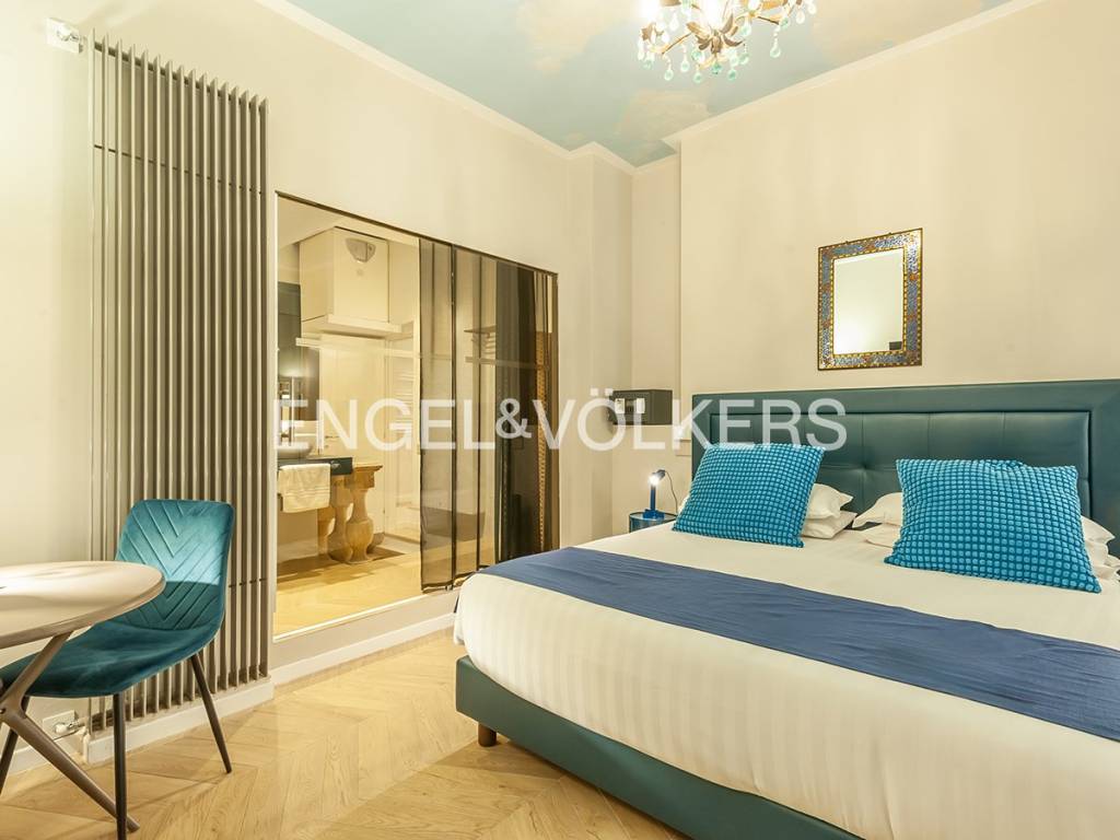 appartamento in vendita a Roma in zona Trevi-Colonna