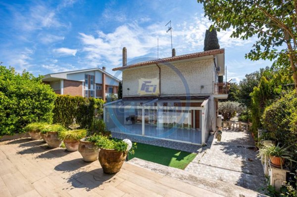 appartamento in vendita a Roma in zona Mezzocammino