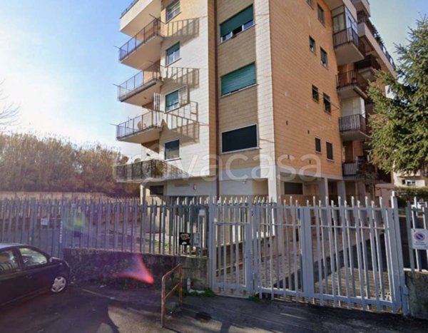 negozio in vendita a Roma in zona Portuense