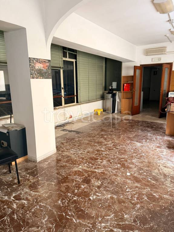 ufficio in vendita a Roma in zona Ostia